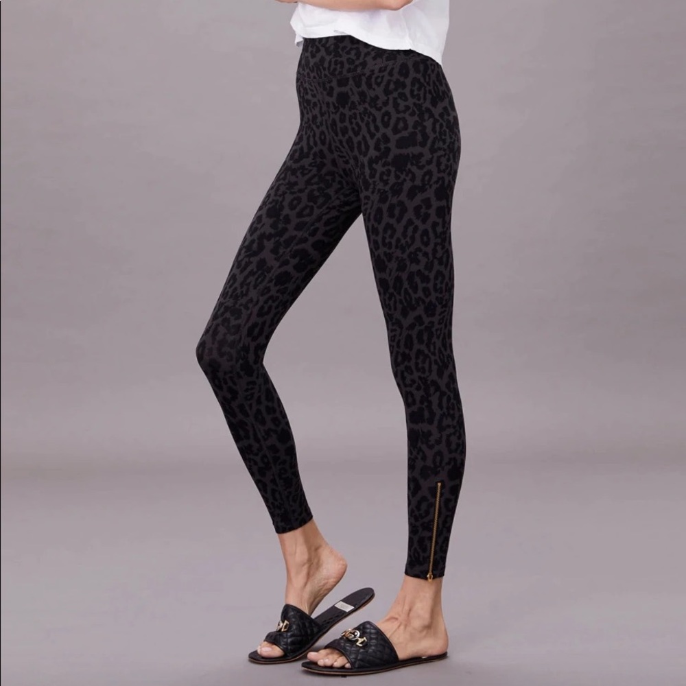 NWT Never Worn LNA Zipper Leggings